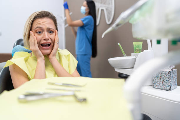 Best Cosmetic Emergency Dentistry in Pine Lakes, FL